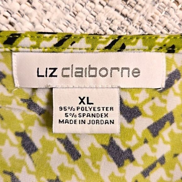 Liz Claiborne Green and Black Fitted Ruched Blouse - Picture 2 of 7